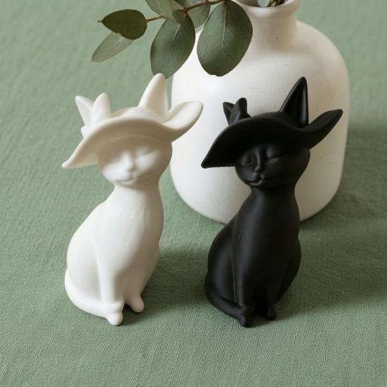 Desktop Ornament 3D Printed Hat-Wearing Cat Shape Figurine Integrated Molding Sculpture Decorative Desktop Accessory