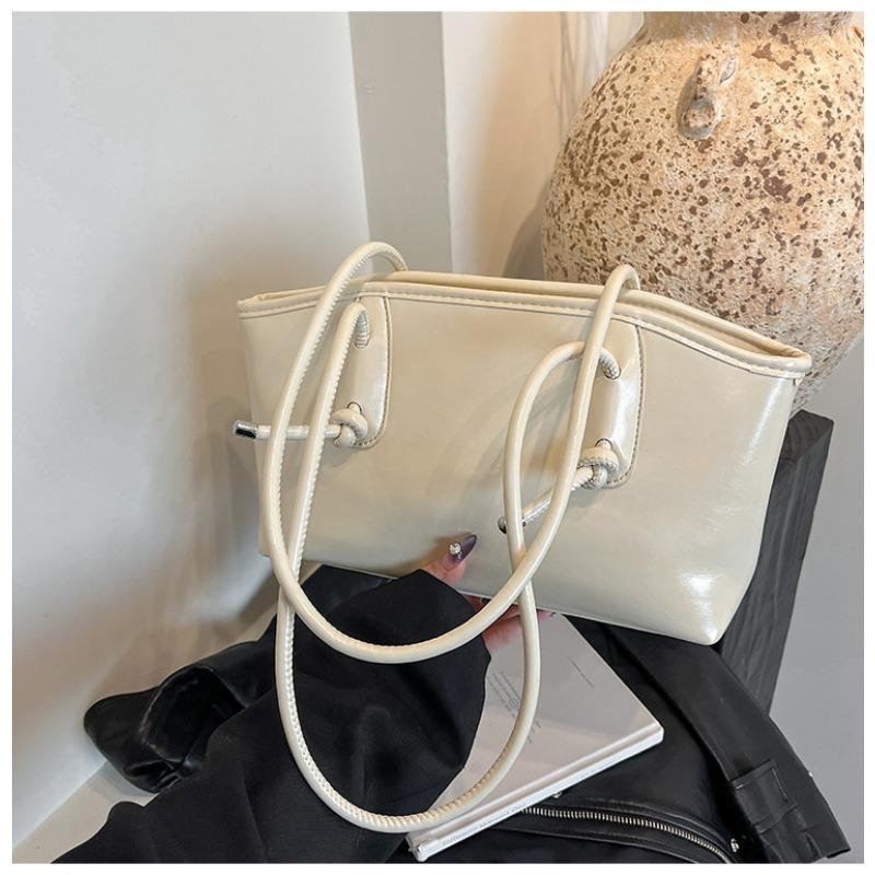 Large Capacity Underarm Bag Women's New Summer Fashion Retro Tote Bag Texture Hand Carry Commute