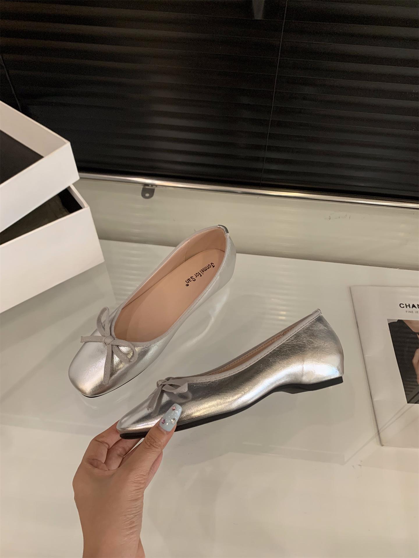 

Inner height increase square head bow single shoes women s shoes 2025 new spring and autumn versatile French ballet evening shoes 39