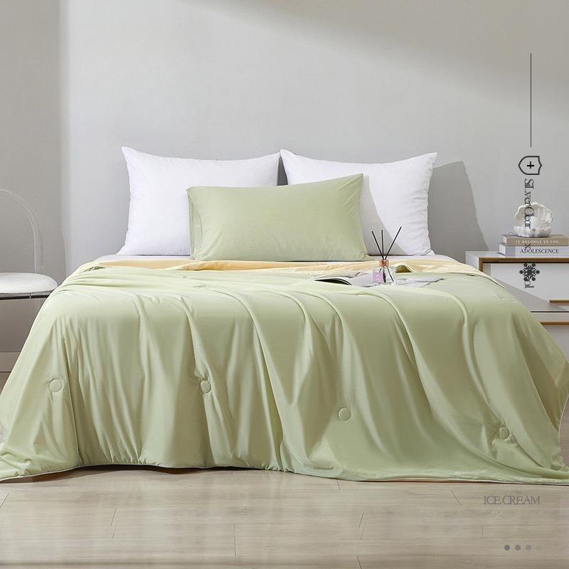 Summer Cool Silk Summer Quilt Air Conditioner Quilt Core Solid Color Thin Ice Silk Comforter for Hot Summer 150x200cm зелёный