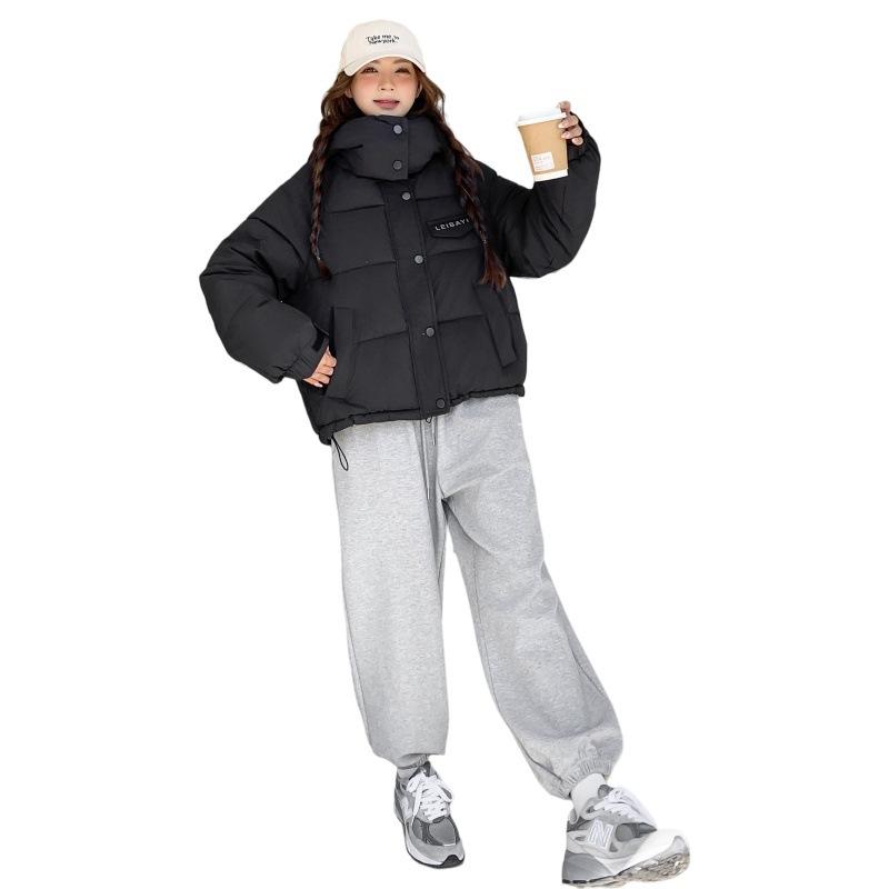 Kurze Daunen-Baumwollkleidung Damen Herbst und Winter Mit Kapuze Mode Locker Verdickt Warm Damen Baumwollmantel