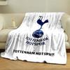 Ein Hahn steht auf einem Fußball über den Worten „Tottenham Hotspur“. Decke für alle Jahreszeiten Mittagspause Überwurf Geschenk
