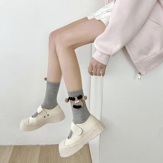 1 Pereche Șosete de Podea Design Păpușă 3D Șosete cu Deschidere Elastică Lungime Medie Potrivire Glezne Calde Respirabile Șosete pentru Studenți