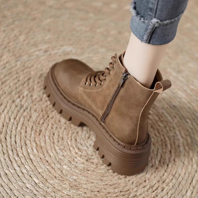 

Кожаные ботинки Мартин на высокой платформе женские одинарные ботинки осень новые локомотивные зимние бархатные короткие ботинки 40