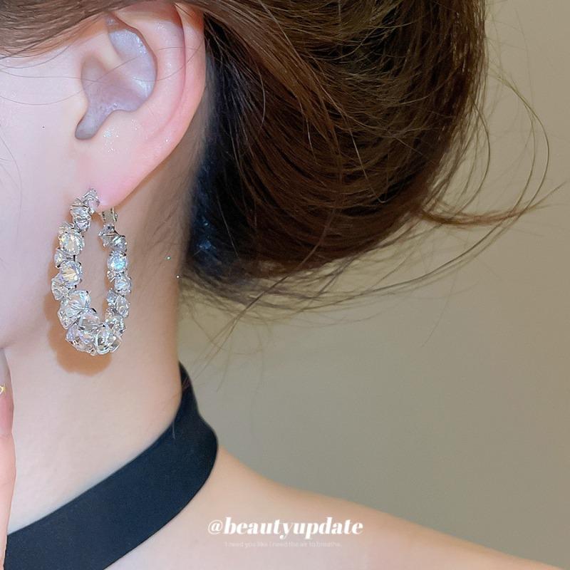 Silver Needle Zircon Crystal Round Earrings Personalized Fashion Exquisite Earrings Light Luxury High Sense Earrings Design Sense Niche
