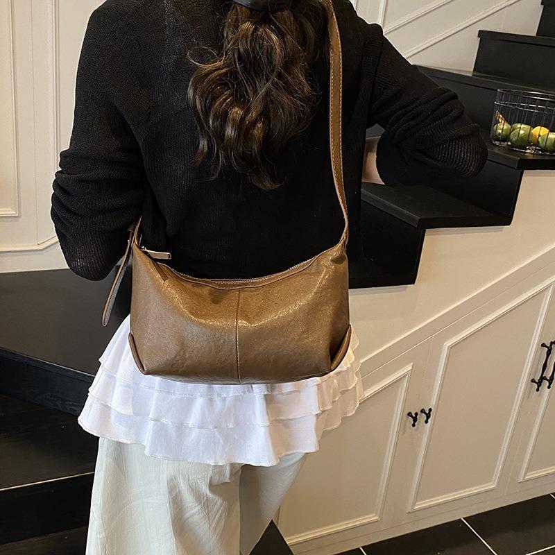 Simple and Versatile Commuter Messenger Bag Women's Fashion Trend Shoulder Bag Niche Retro Casual Dumpling Bag