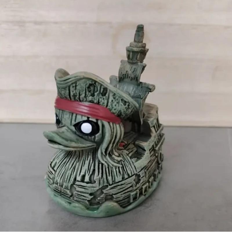 Resin Pirate Ship Duck Statue Ornament,Pirate Ship Duck Figures for Indoor Seafaring Theme Decor for Bedroom, Halloween,  Christmas, Easter