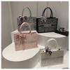 1 Stuks Grote Capaciteit Geborduurde Tote Bag Dames Hoge Kwaliteit Niche Commuter Handtas Schouder Messenger Bag Vrijetijdstas