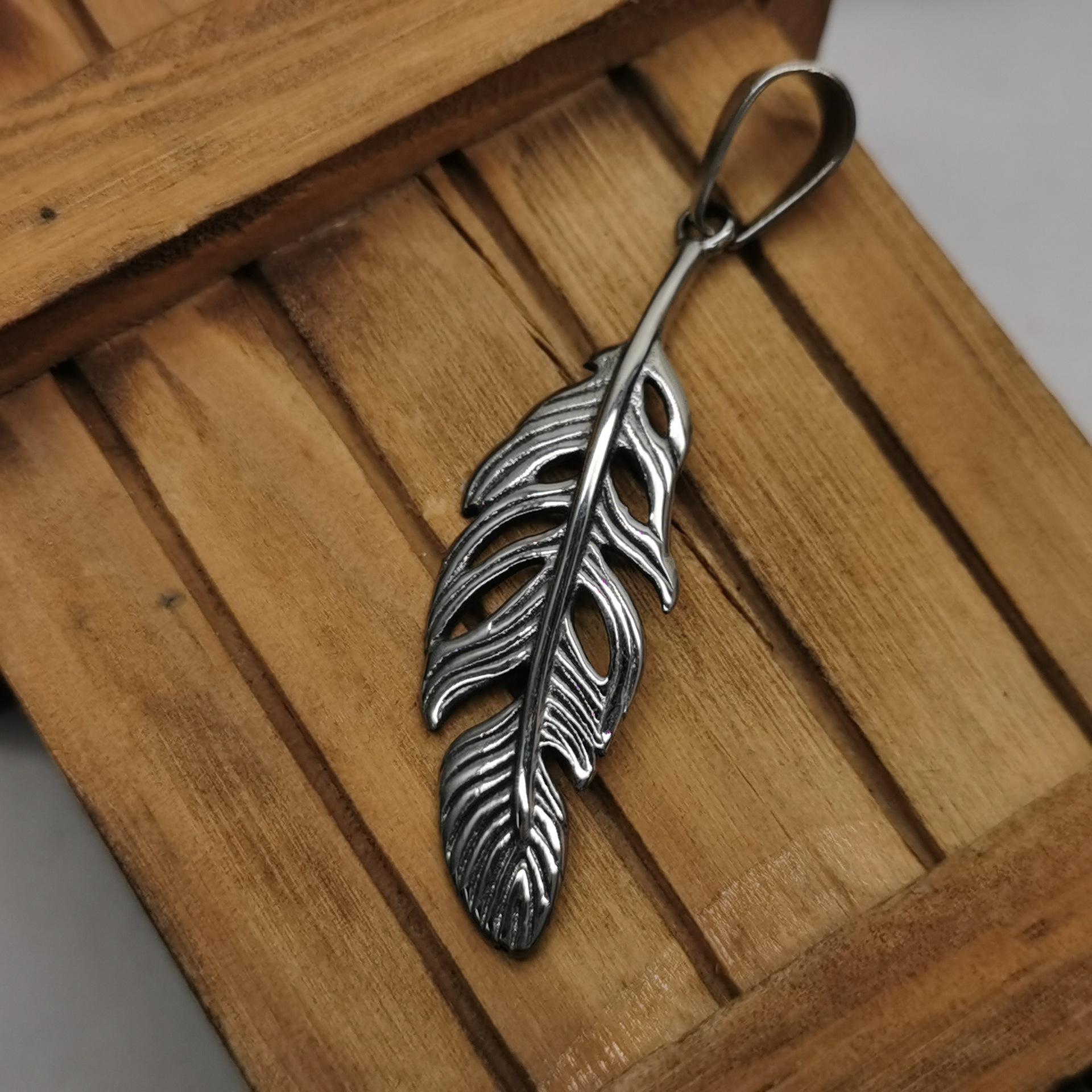 European & American Stainless Steel Feather Pendant Hip Hop Men s Necklace