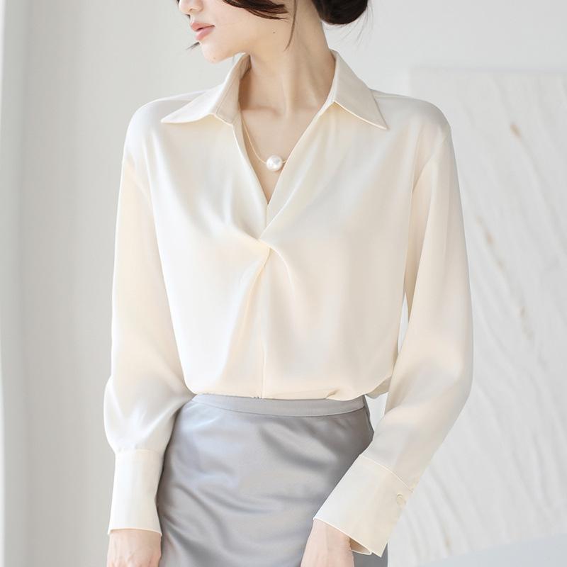 

French-style elegant satin shirt for women, 2026 spring and autumn new model, slim-fit, with pearl necklace, professional top S бежевый