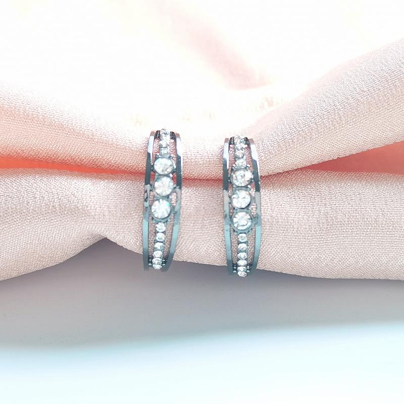 New Wind Inlaid Rhinestone Women s Earrings C-Alloy Earrings