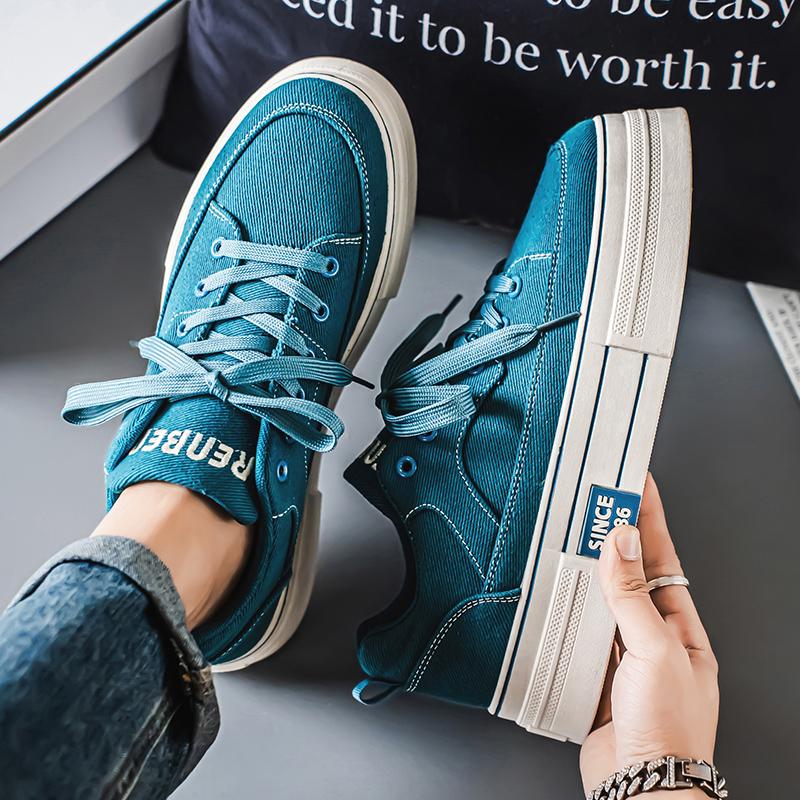 Men 's Casual Four Seasons Fashion Skateboarding Students Comfortable Sneakers Boys Trending Soft Sole Breathable Shoes