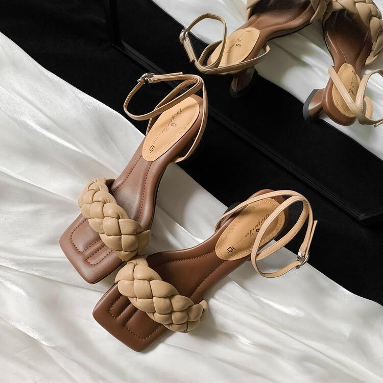 

2025 summer new twist woven sandals women s high heel square head French retro word with buckle fashion women s shoes 39 абрикосовый