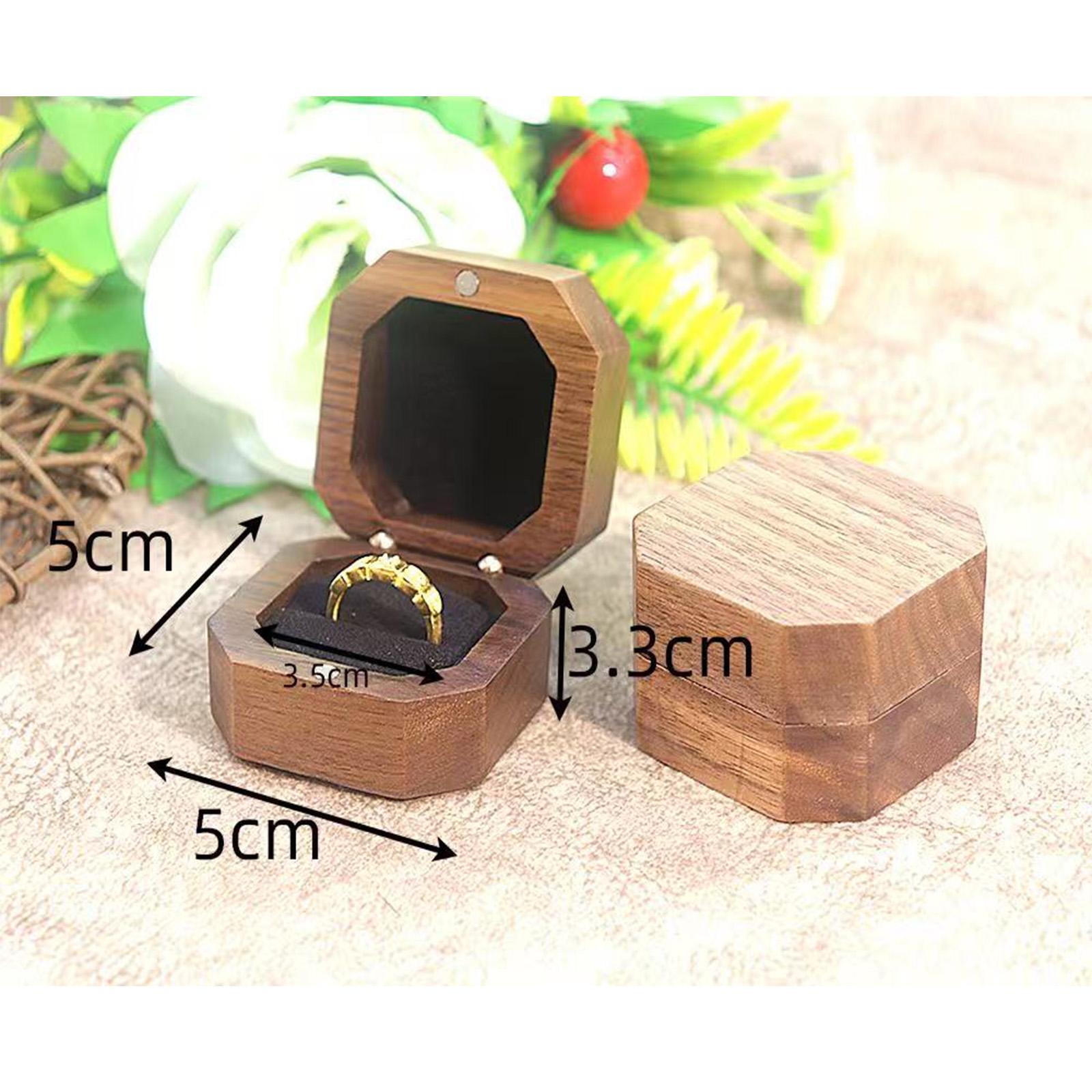 

Дерев яна коробочка для кілець Портативна скринька для ювелірних виробів, Тонкий футляр для кілець з горіха для пропозиції, заручин, весілля, річниці, Дня святого Валентина (U01-THX)
