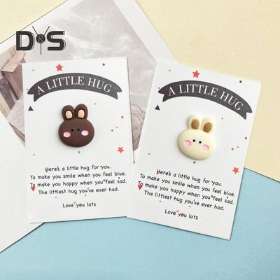 Pocket Hug Rabbit Karte Kleines Pocket Bunny Ornament mit positiver Karte Pocket Hug Token Inspirierende Hasenkarte für Familie Freunde Mitarbeiter