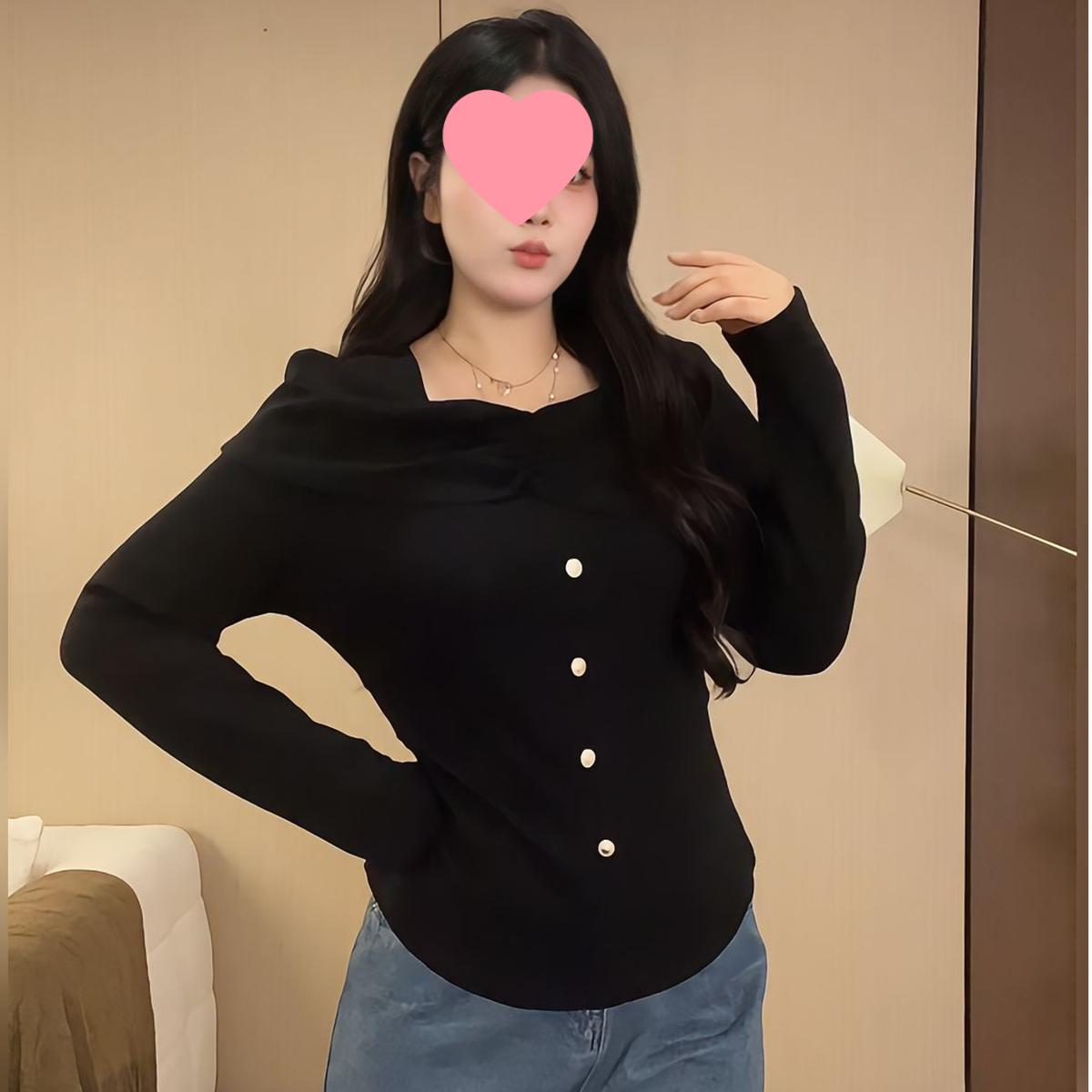 

Khaki Plus Velvet Thick Long Sleeve T-Shirt for Women - 2025 Autumn/Winter Slim Fit with Beautiful Edges XL (for 120-140 lbs)