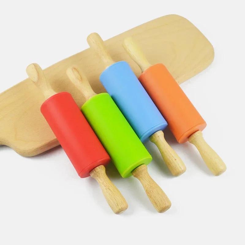 Non-Stick Pastry Dough Flour Roller, Pizza Pasta Roller, Kitchen Pastry Baking Tool with Wooden Handle