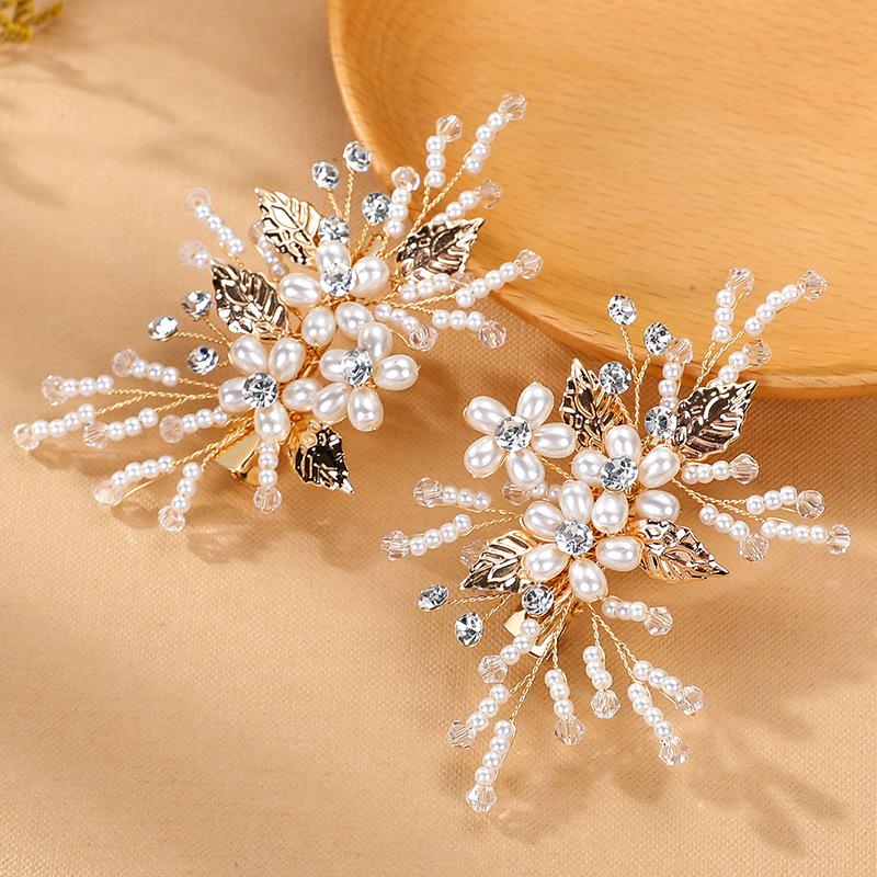 Elegant Handmade Pearl Flower Hair Clip - Vintage Bridal Updo Accessory