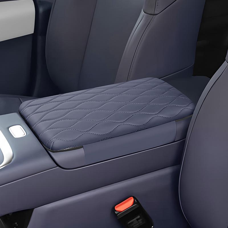 Ochranná podložka a kryt pro zvýšení výšky opěrky ruky z kůže pro Leapmotor B10/B01