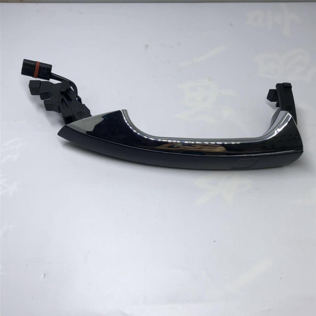 Mercedes-Benz W218 W222 CLA250 Door Handle (Part 2047601370) Car Accessory