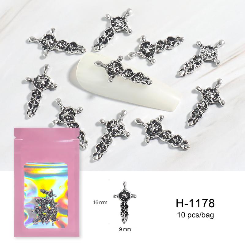 Alloy Skull Nail Charms Retro Halloween Decals Ornaments 3D Ghost Silver Classic Jewelry Nails Art Design Manicure Accessories