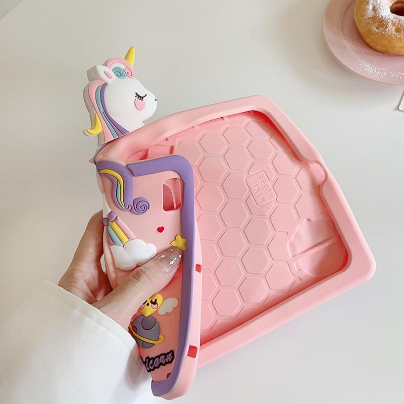 Çizgi Film At Kılıfı iPad A16   Air11 M3 M2 Mini1 2 3 4 5 6 7 Pro11 M4 M2 9.7 10.2 10.9 iPad 6 7 8 9 10. Nesil iPad Air 4 5 İçin