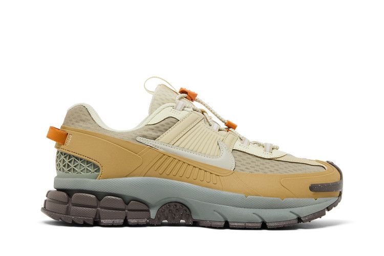 Nike Zoom Vomero 5 Roam Running Poets