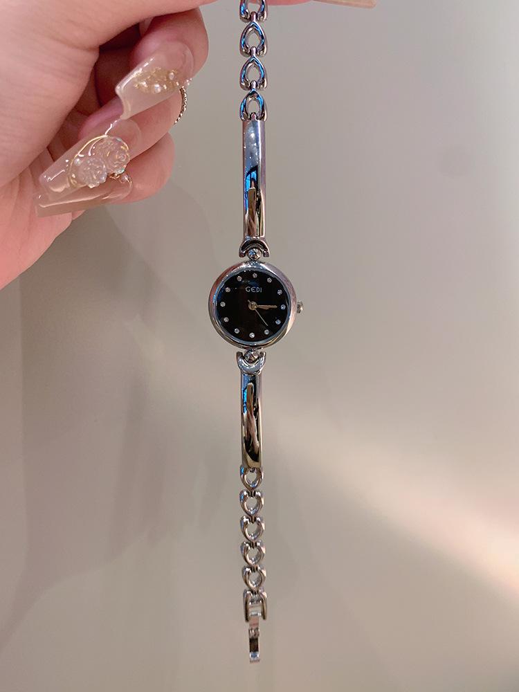 Ceas Brățară Minimalist pentru Femei Gedi, Lux Ușor, Jumătate Brățară