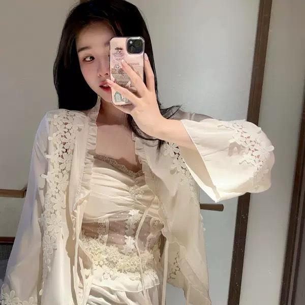 Spring new big lace three-piece set white ice and snow silk women's loungewear fashionable and sexy pajama set