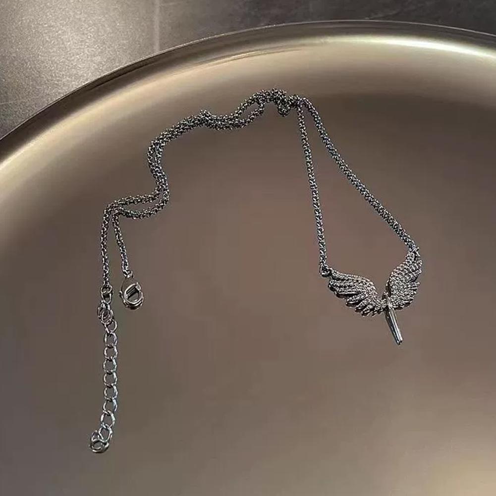 Fashion Shiny Rhinestone Angel Wing Necklace Niche Design Pendant Light Luxury Daily Versatile Chain Jewelry Accessories
