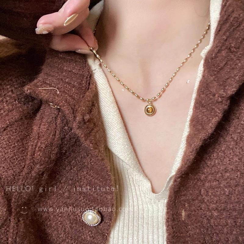 Autumn and winter Maillard tiger's eye stone beaded necklace femininity high-end sweater chain retro simple accessories