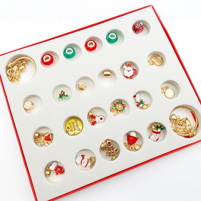 Gold Christmas Countdown Calendar: DIY Jewelry Set Gift