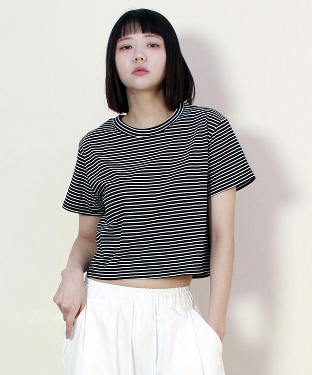 Deumakeu Loose Fit Pinstripe Crop Short Sleeve T-Shirt Black