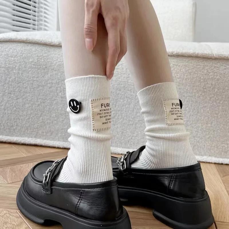Women Vintage Cotton Medium Tube Socks Cloth Label Letter Thick Needle Winter Warm Japanese Solid Casual Sports Couple Socks