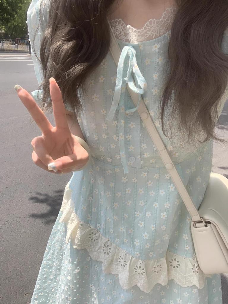 French First Love: Sweet Summer Dress for Students