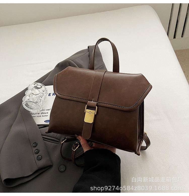 

Retro backpack women s fashion casual portable Korean version student schoolbag British style high-end trend travel backpack