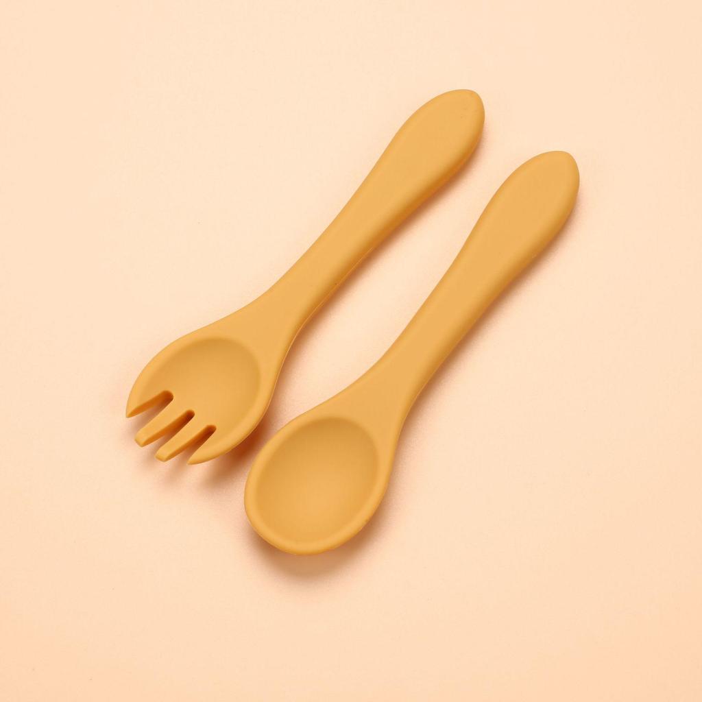 Silicone Bear Suction Bowl: Drop-proof Tableware for Infants