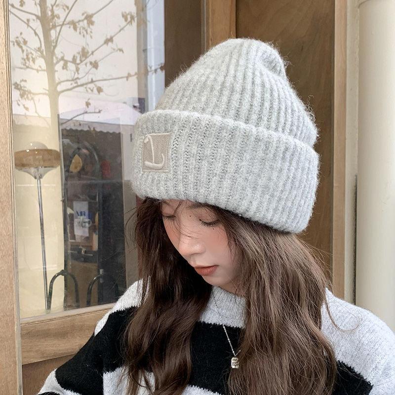 Loose and Thickened Face-showing Small Wool Hat Versatile Autumn and Winter Thickened Knitted Hat Big Head Ear Protection Cold Hat Plus Velvet Warm