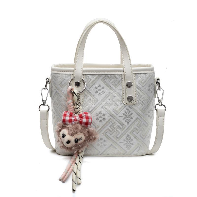 Summer Popular Small Bag Women 2025 New Fashion Versatile Shoulder Messenger Bag Portable Bucket Bag