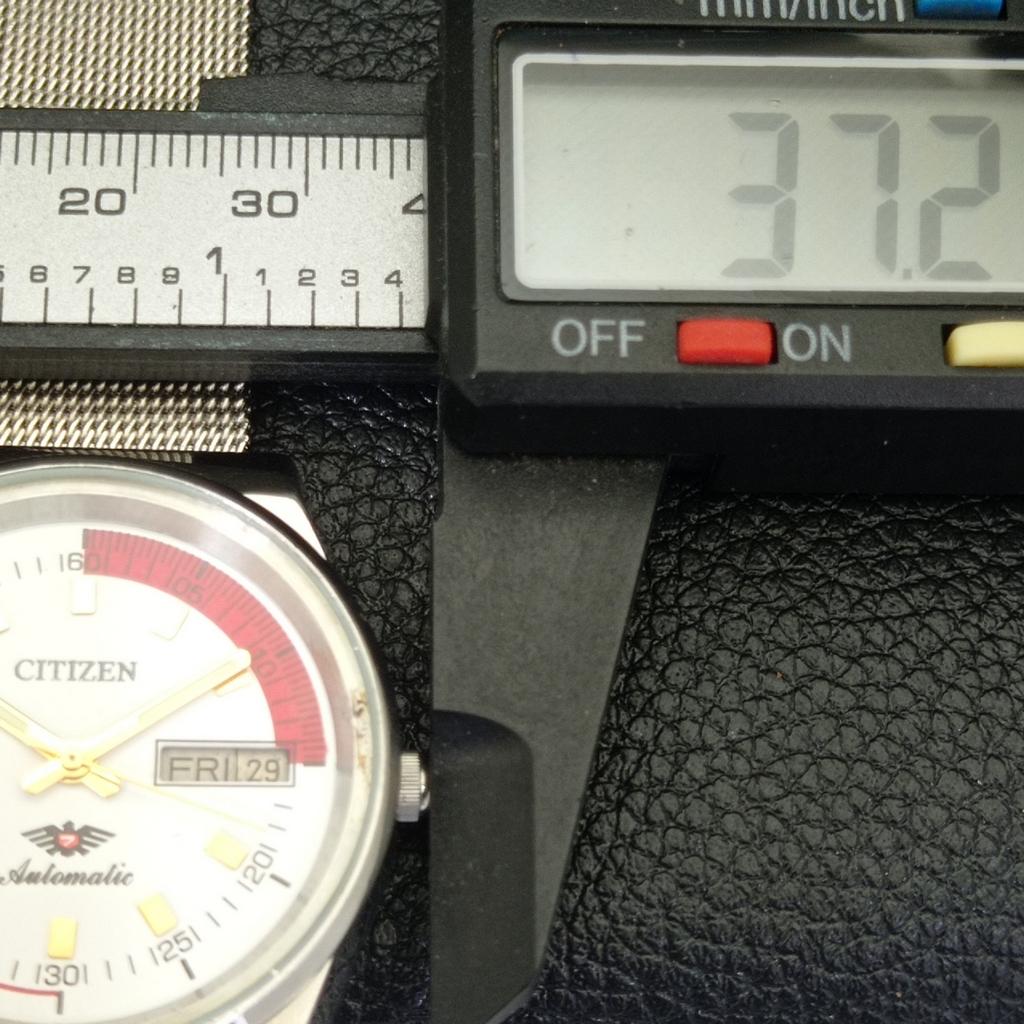 AUTOMATIC VINTAGE CITIZEN 8200 JAPAN MENS WHITE COLOR DIAL WATCH a500246-2 R151b-a500246