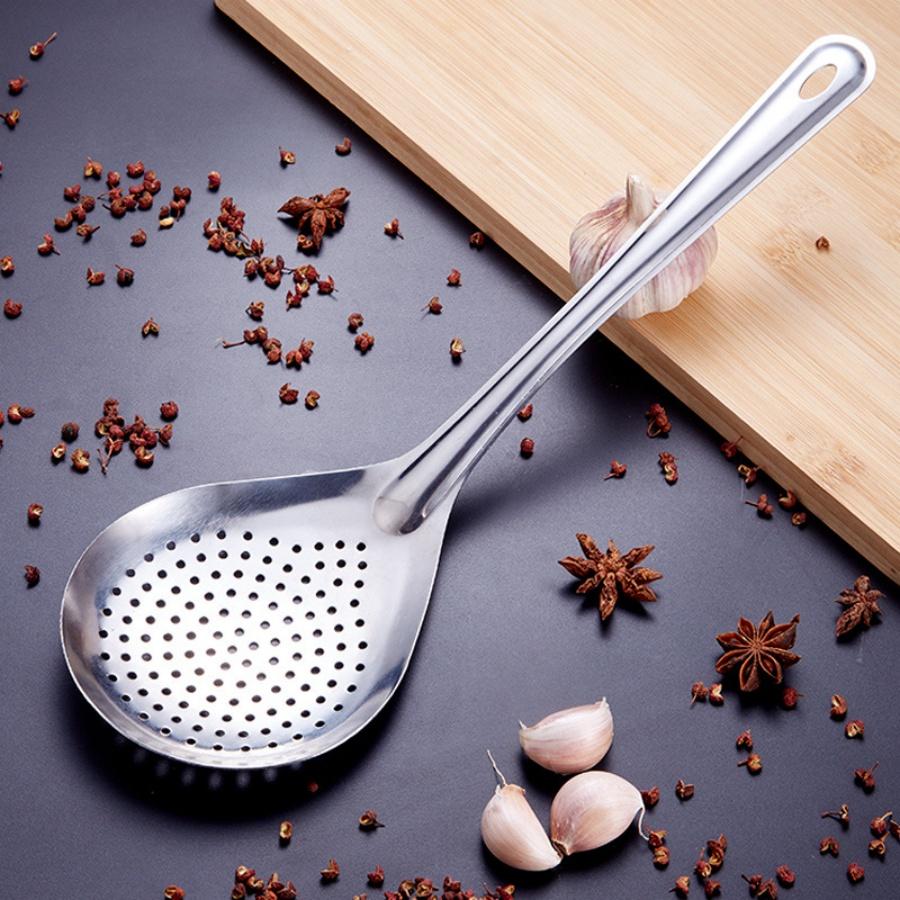 Stainless Steel Large Kitchenware Household Pasta Dumplings Ladle with Hollow Long Handle Pepper Colander Metal Leak Proof
