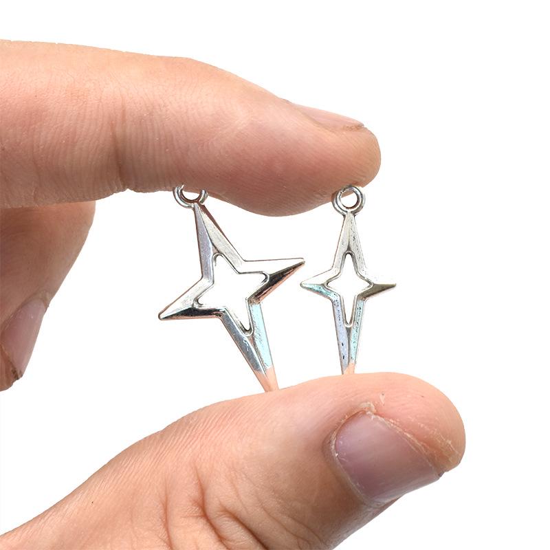 DIY slitinové šperkové doplňky: Přívěsky duté hvězdy pro náramky, náhrdelníky a náušnice - K dispozici ve dvou velikostech.