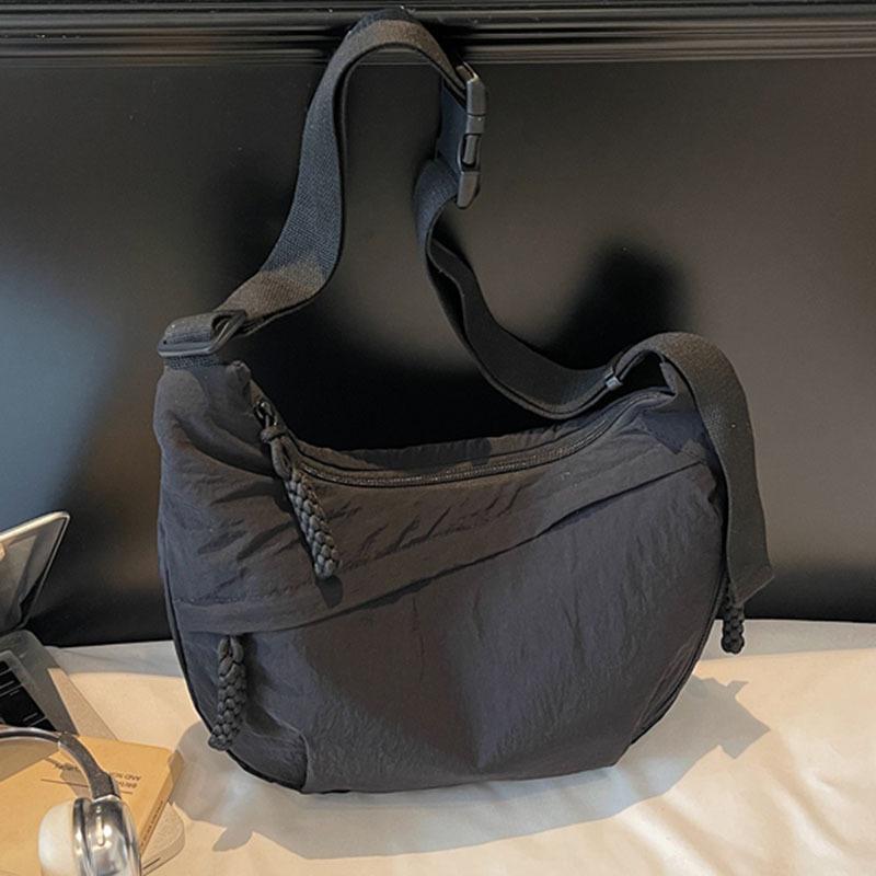 Canvas bag women's large-capacity new autumn and winter versatile casual shoulder messenger bag premium dumpling bag