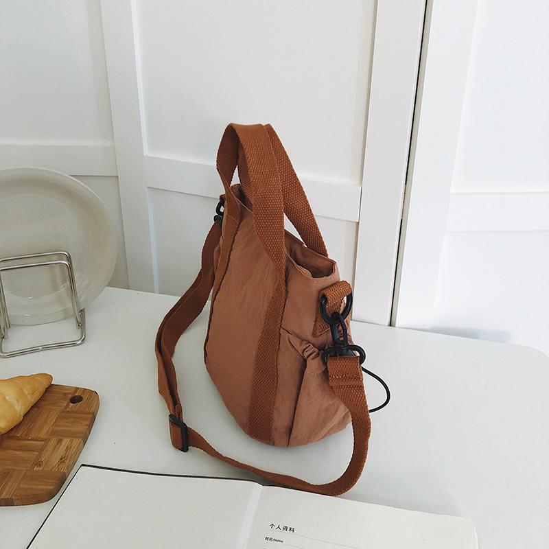 Lässige Nylon-Sac Crossbody-Taschen Damen-Handtasche 2026 Mode Neu Hohe Kapazität Einfarbige Einzel-Schulter-Totes-Tasche
