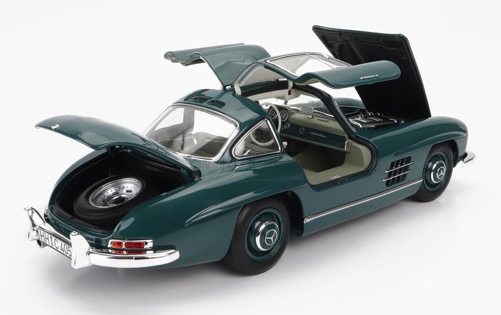 Norev Scale 300SL 1954 Green Gullwing Diecast Car with Full Opening and Closing Mechanism 1/18 Mercedes-Benz (W198)