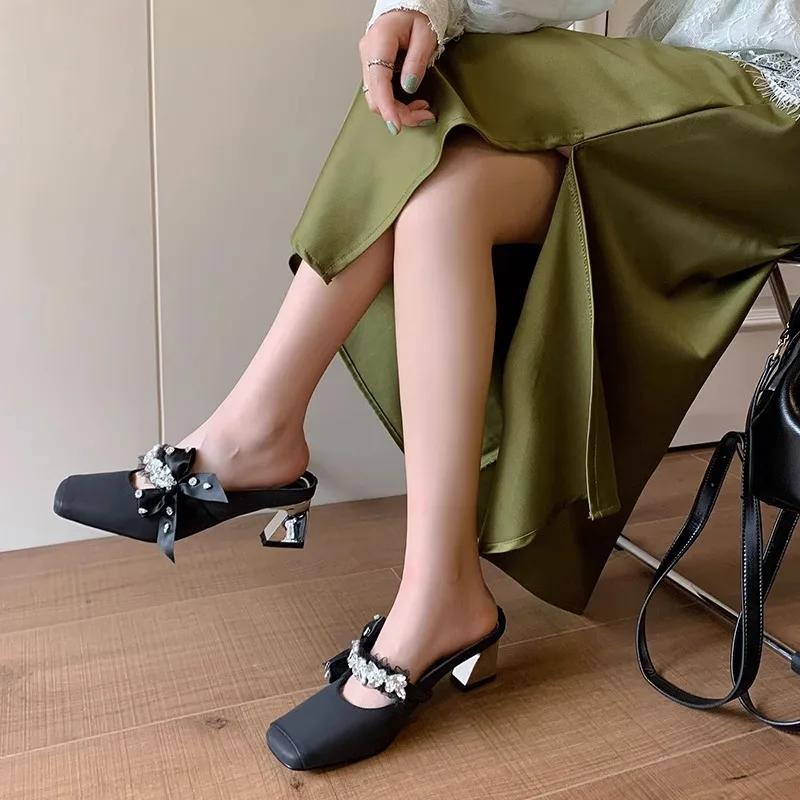 Fashion Female Shoes on Sale 2025 Fashion Closed Toe Women's Slippers Elegant Rhinestones Bow Tie Sandals Outdoor Daily Dress Slippers