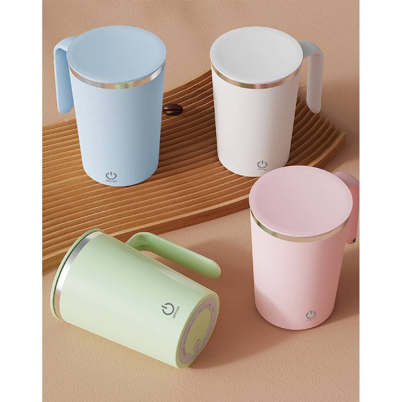 Moderner minimalistischer Kaffeebecher mit USB-Ladefunktion und magnetischem Rührwerk für Büro und Zuhause