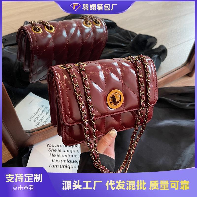 Rhombus Chain Bag Women's New Popular Versatile Shoulder Messenger Bag High-end Commuter Small Square Bag