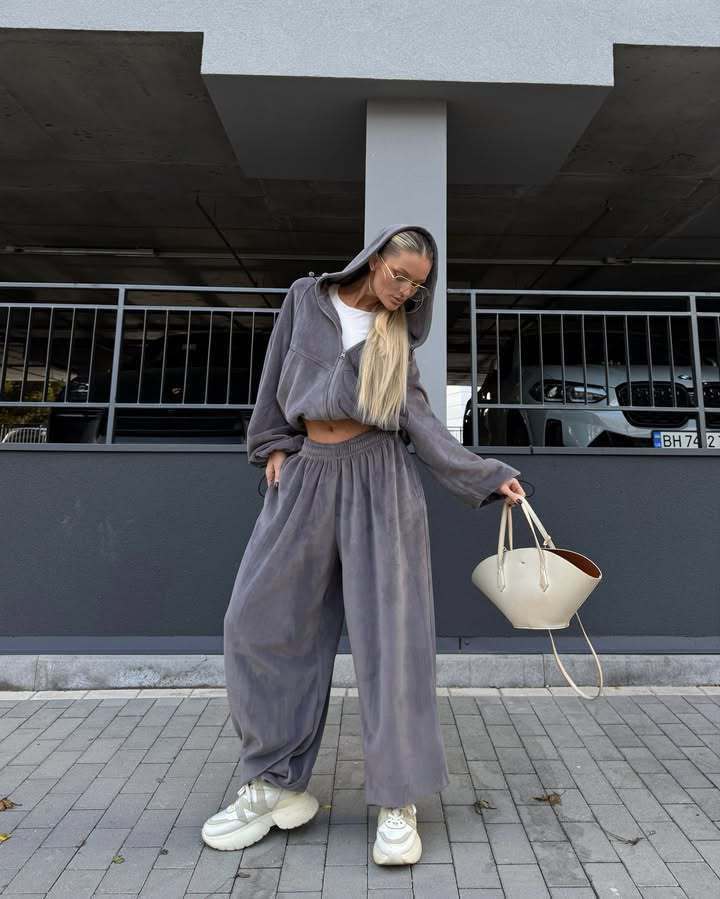 European and American Street Style Fashion Casual Women's Suit Solid Color Long-sleeved Zipper Cardigan Elastic Wide-leg Pants Two-piece Set Women