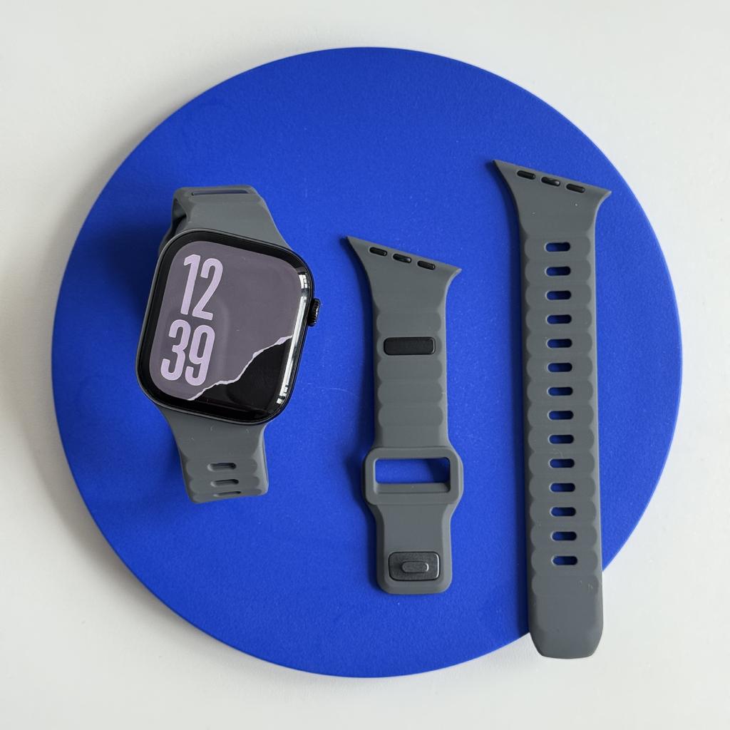 For Watch 9/8/7/SE Beveled Striped Silicone Gel Watch Band with Pin Buckle Sports-Style